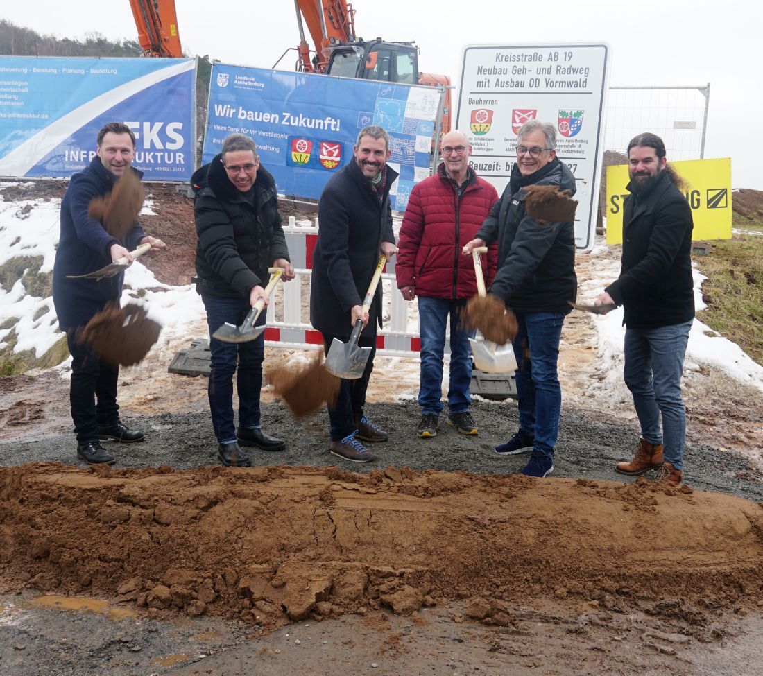 Spatenstich zum Neubau eines Geh AG