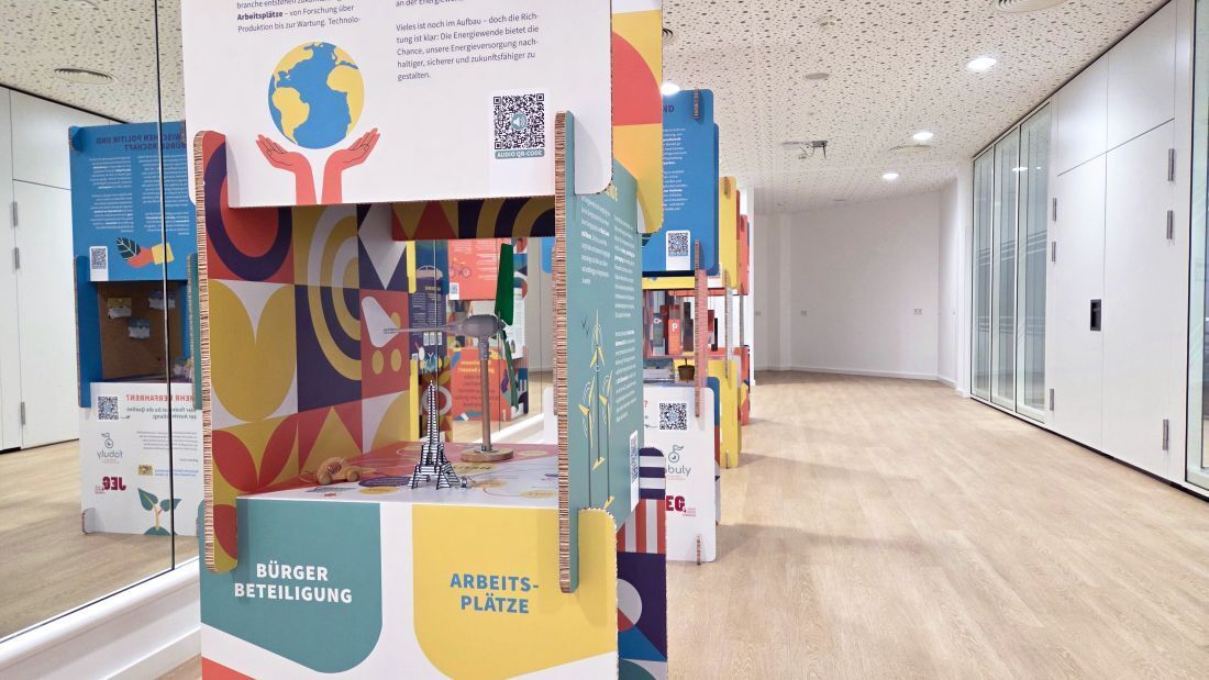 Wanderausstellung zum Thema Energiewende im Landratsamt AG